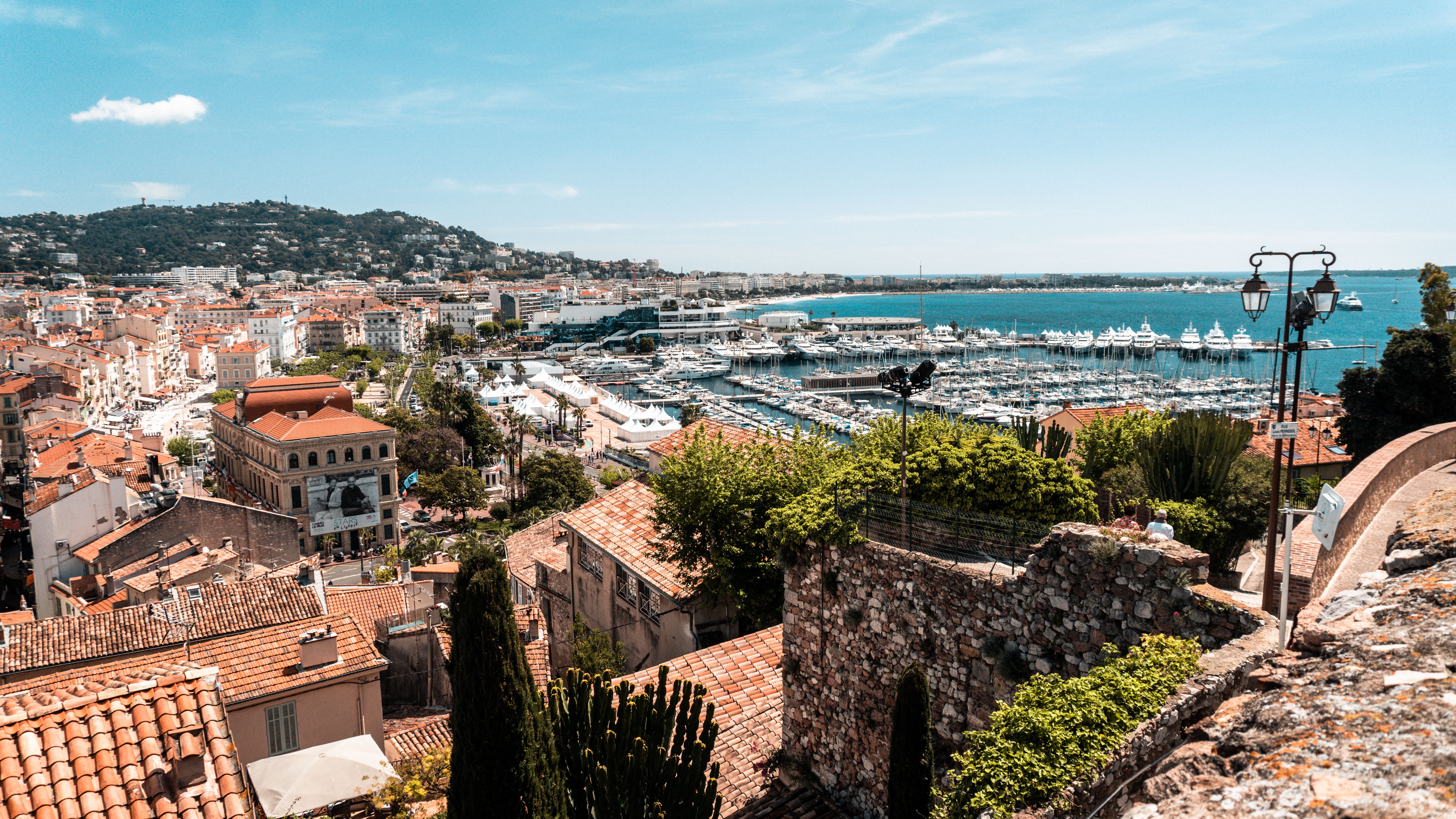 La ville de Cannes mise sur Instagram et les influenceurs pour sa communication
