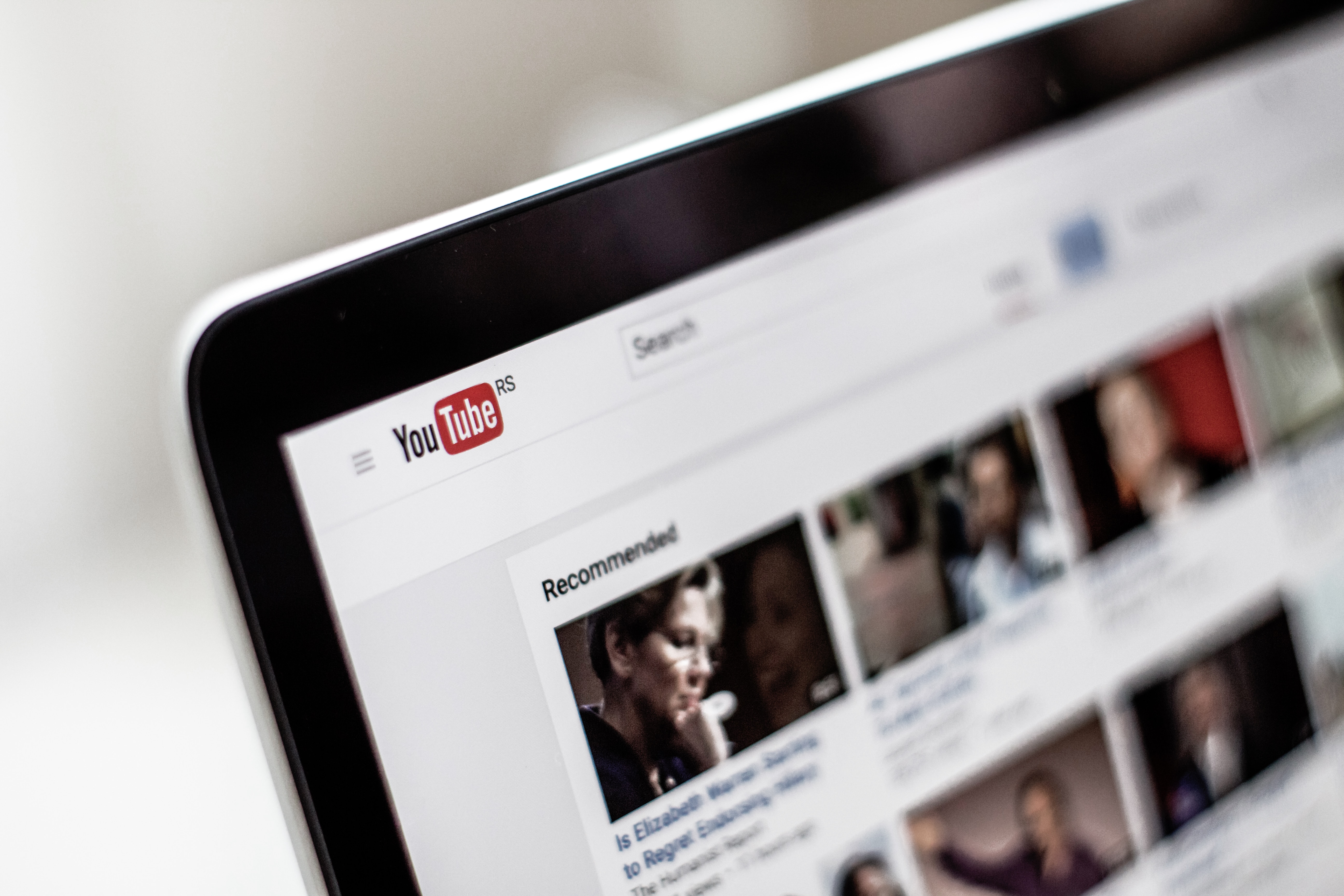 YouTube dévoile ses nouveautés 2022 pour aider les influenceurs à progresser