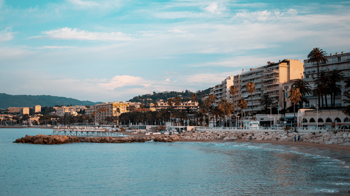 La ville de Cannes fait appel à une influenceuse chinoise pour promouvoir la destination