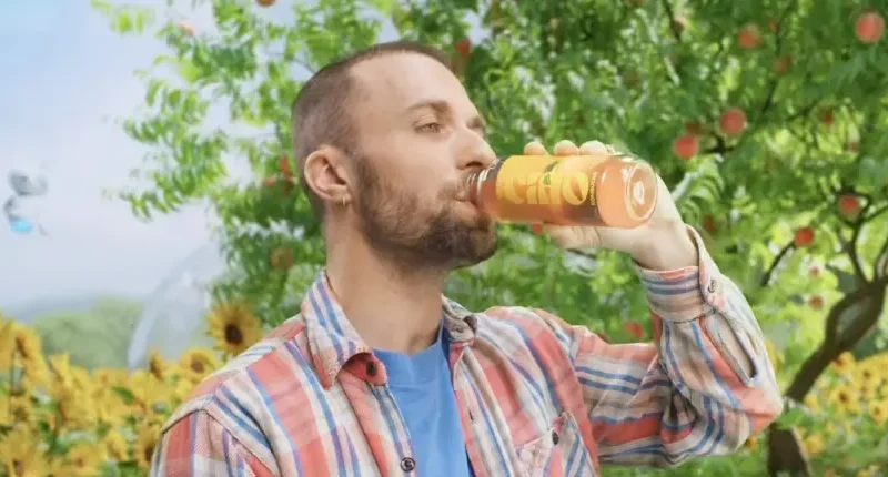 Cia Kombucha, la marque de boissons fermentées pensée par Squeezie