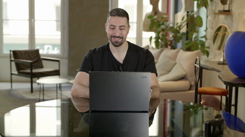 Comment Vincent Assouad, fondateur d’une agence de communication utilise l’intelligence artificielle