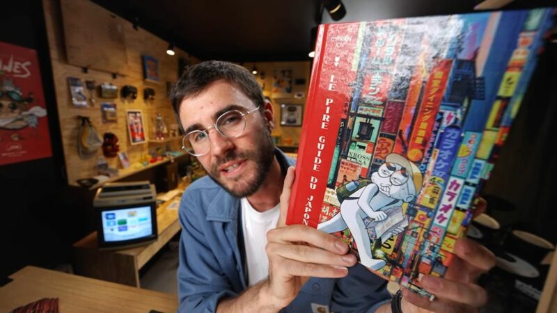 Cyprien présente sa nouvelle bande dessinée, « Le pire guide du Japon »