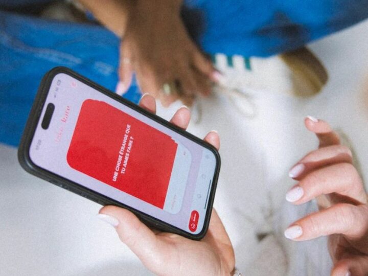 Avec sa marque Take Kare, la YouTubeuse Je ne suis pas jolie lance son application