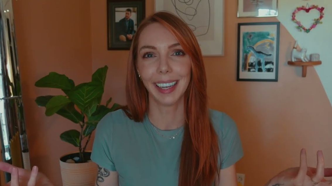 Pourquoi la YouTubeuse Sandrea a changé sa ligne éditoriale