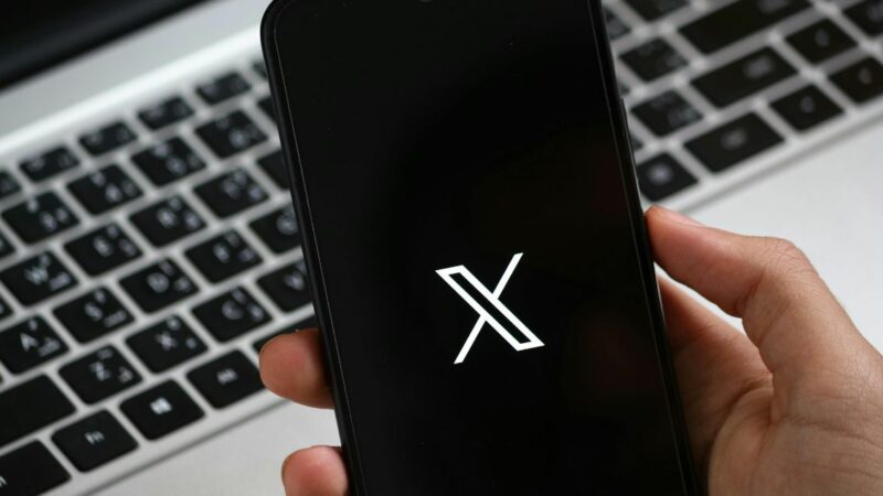 Visé par une enquête du gouvernement français sur son algorithme de recommandation, X refuse de coopérer