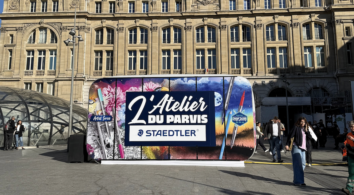 Staedtler inaugure son premier pop-up à Paris, avec Brunograffer