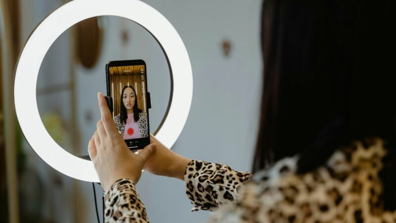 Sur TikTok, publier 2 à 5 posts par semaine augmente en moyenne de 17% le nombre de vues