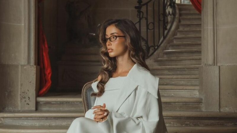 Isabeau de la Tour imagine une collection de lunettes avec Le Petit Lunetier