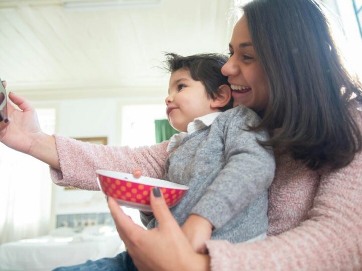 Pour communiquer sur la loi Studer, qui protège les enfants influenceurs, des vidéos explicatives ont été produites
