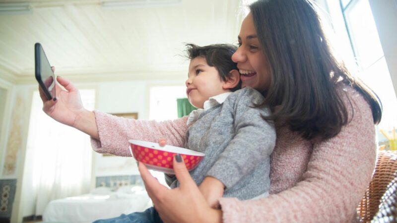 Pour communiquer sur la loi Studer, qui protège les enfants influenceurs, des vidéos explicatives ont été produites
