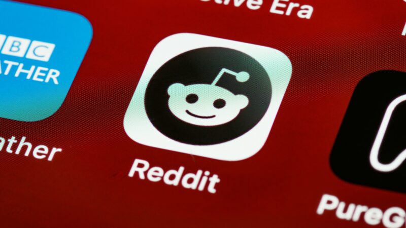 « 444 millions de personnes viennent ici chaque semaine », affirme Steve Huffman, PDG de Reddit