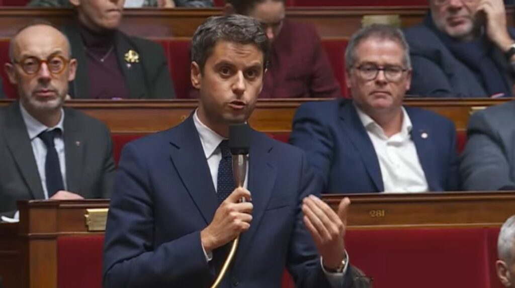 assemblee-nationale-interdiciton-reseaux-sociaux-moins-15-ans