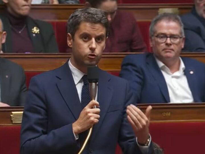 L&rsquo;Assemblée nationale adopte en première lecture l&rsquo;interdiction des réseaux sociaux aux moins de 15 ans