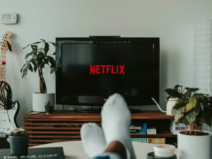 Netflix augmente ses dépenses en matière de programmation pour rivaliser avec YouTube en 2026