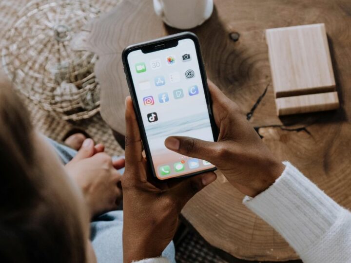 Découvrez le revenu publicitaire des réseaux sociaux en 2025