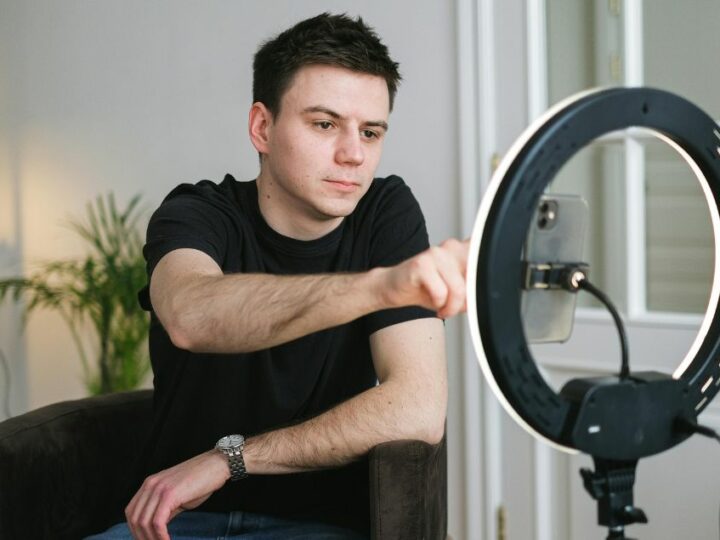 Facebook lance un nouveau programme de monétisation pour les créateurs, le Creator Fast Track