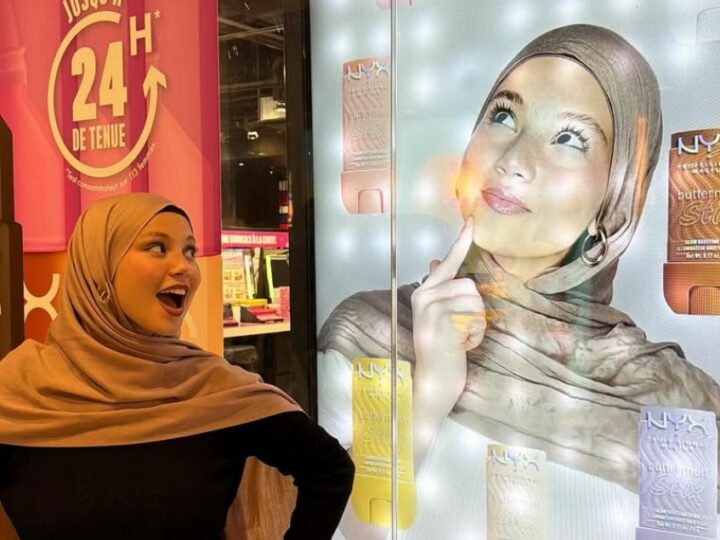 La TikTokeuse Yasmine Mzl incarne les nouveaux highlighters de Nyx Cosmetics