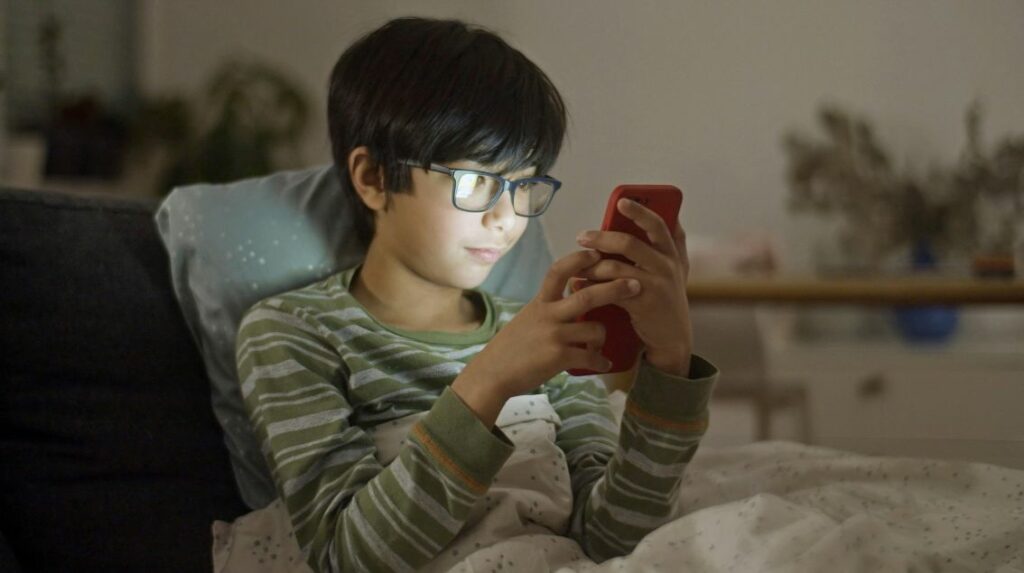 tiktok-plainte-abus-faiblesse-adolescent