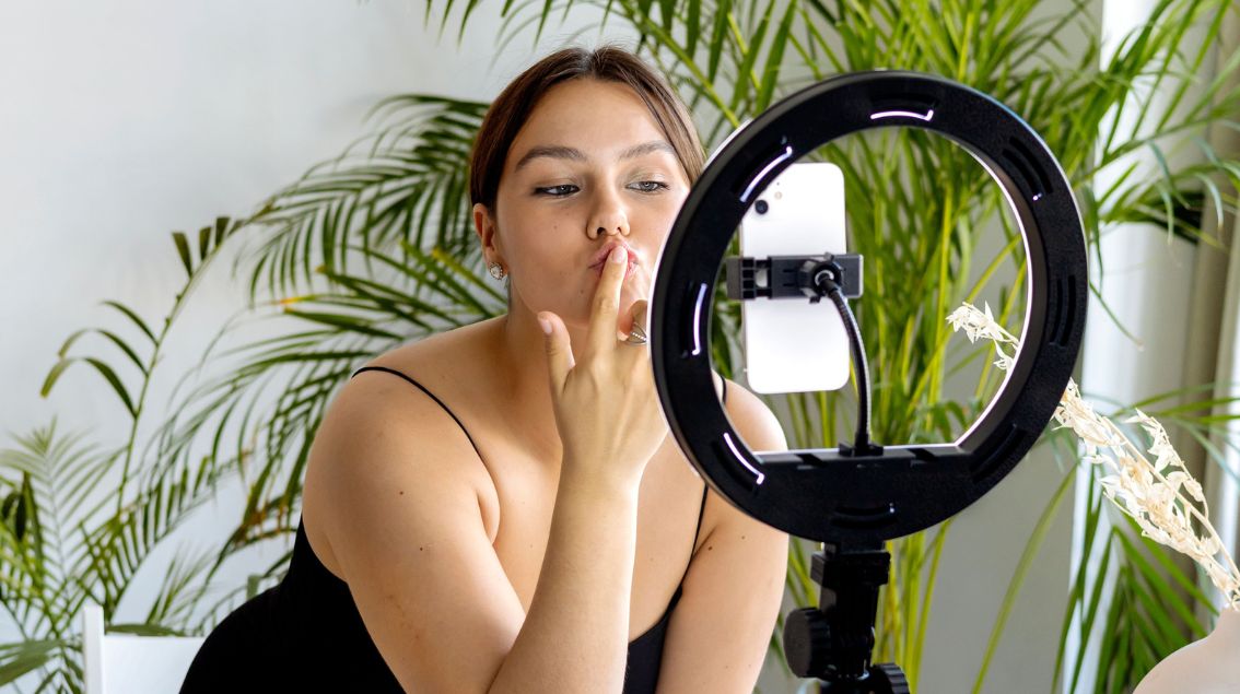 50% des marketeurs ne passent que 30 minutes à analyser le profil d&rsquo;un créateur selon Kolsquare