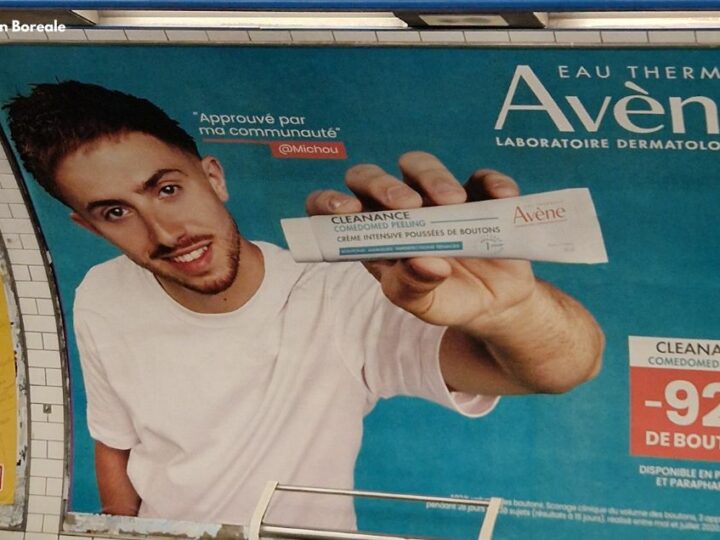 Michou renouvelle sa collaboration avec Avène pour une campagne sur la confiance en soi