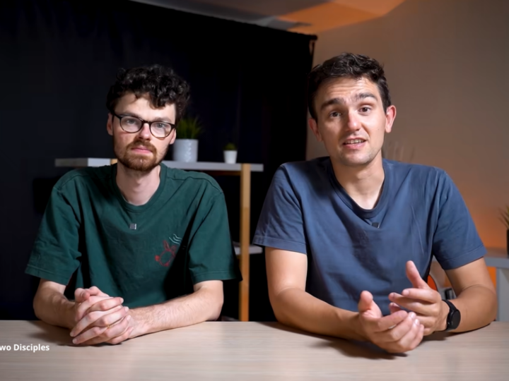 Pour la venue du Pape Léon XIV en France, des YouTubeurs organisent une soirée prière