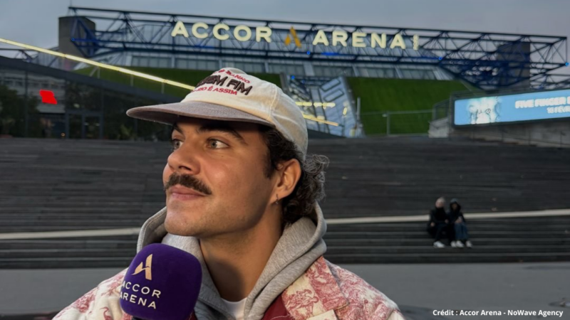 Pour faire vivre les concerts de l&rsquo;Accor Arena sur les réseaux sociaux, Pierre Delahousse joue le reporter